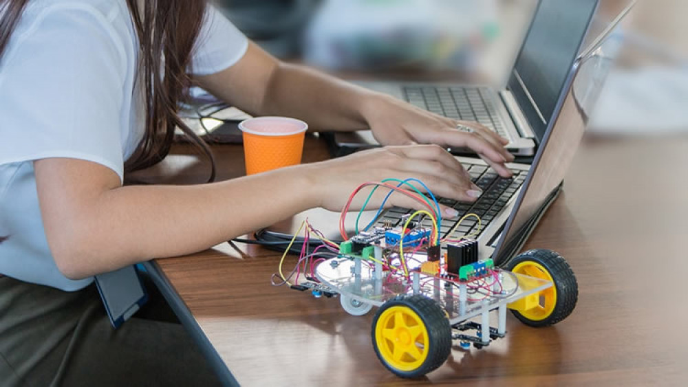 İEZB-Mem’nin Uygulamalı Robotik Kodlama Eğitimleri Başlıyor OKU, YORUMLA ve PAYLAŞ ==> https://www.haberalkibrisli.net/kktc/iezb-memnin-uygulamali-robotik-kodlama-egitimleri-basliyor-h48505.html